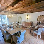Frühstückspension Sous Le Chateau 3*
