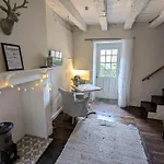 Sous Le Chateau Frühstückspension 3*