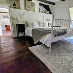 Frühstückspension Sous Le Chateau Jumilhac-le-Grand