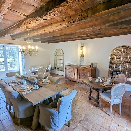 Panzió Sous Le Chateau 3*