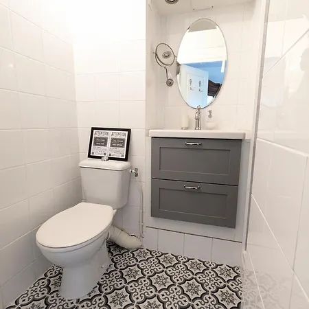 לינה וארוחת בוקר Sous Le Chateau