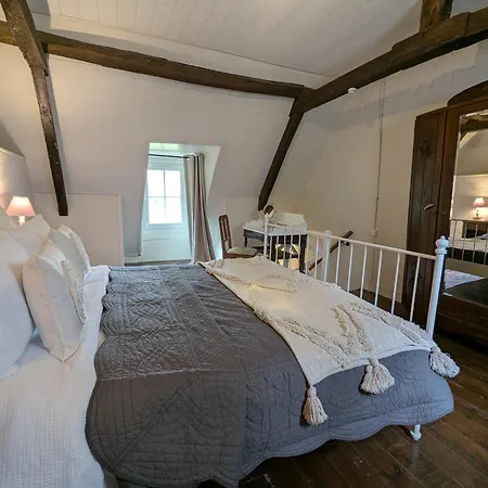 Sous Le Chateau