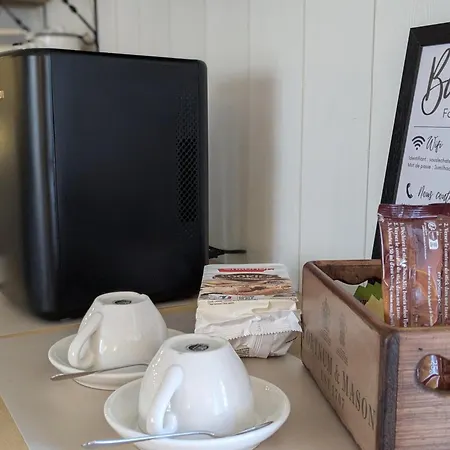 Sous Le Chateau לינה וארוחת בוקר 3*