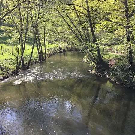 Sous Le Chateau Jumilhac-le-Grand
