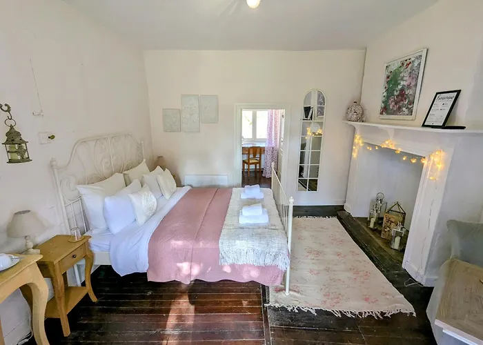 Sous Le Chateau فندق مبيت وإفطار Jumilhac-le-Grand