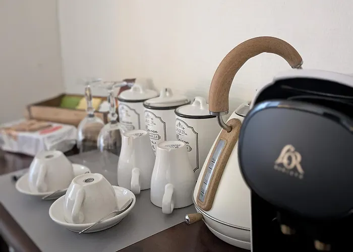 Sous Le Chateau فندق مبيت وإفطار