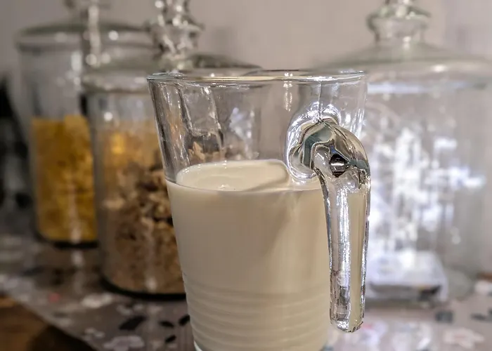 فندق مبيت وإفطار Sous Le Chateau 3*