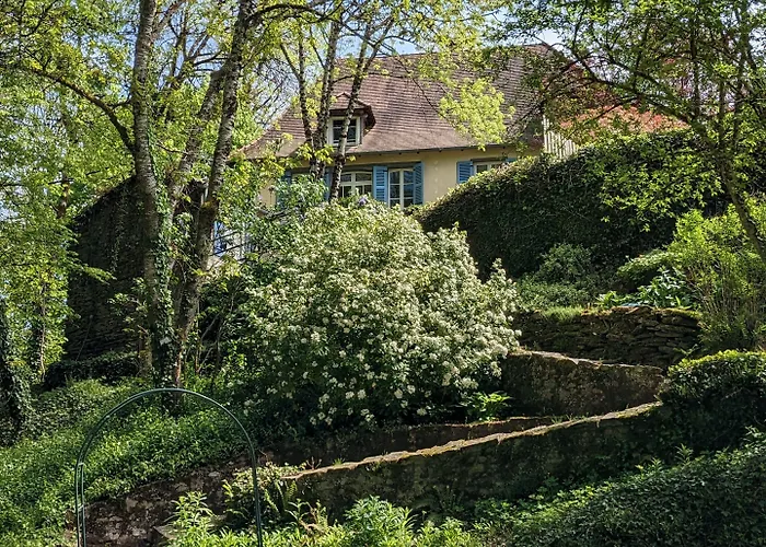 فندق مبيت وإفطار Sous Le Chateau