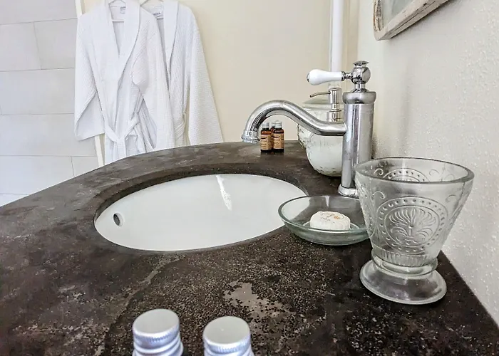 Sous Le Chateau فندق مبيت وإفطار Jumilhac-le-Grand