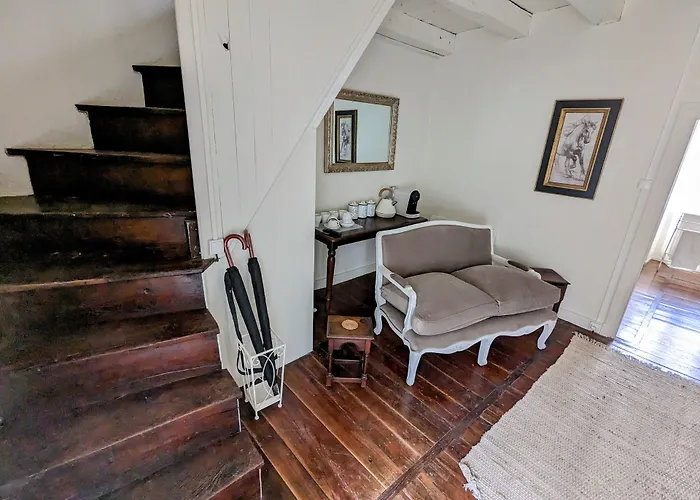 Sous Le Chateau فندق مبيت وإفطار Jumilhac-le-Grand