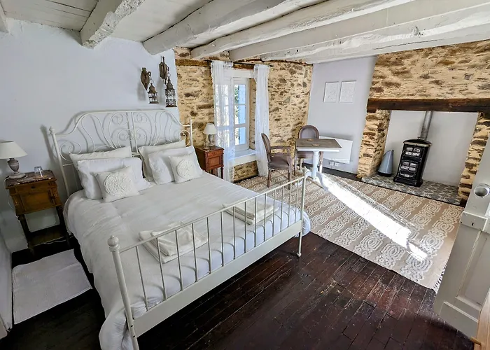 فندق مبيت وإفطار Sous Le Chateau